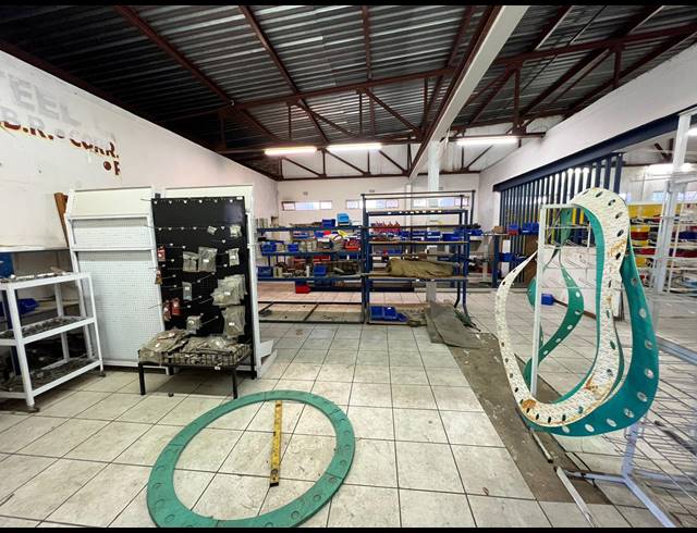 1,160M² WAREHOUSE FOR SALE IN PRIMROSE